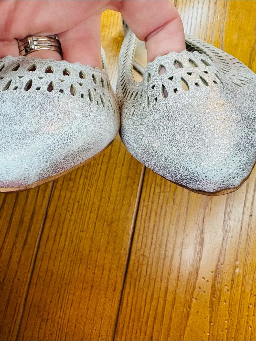 Joe’s Jeans Metallic Silver Pointed-Toe Flats — Laser Cut Detail ✨ 8.5